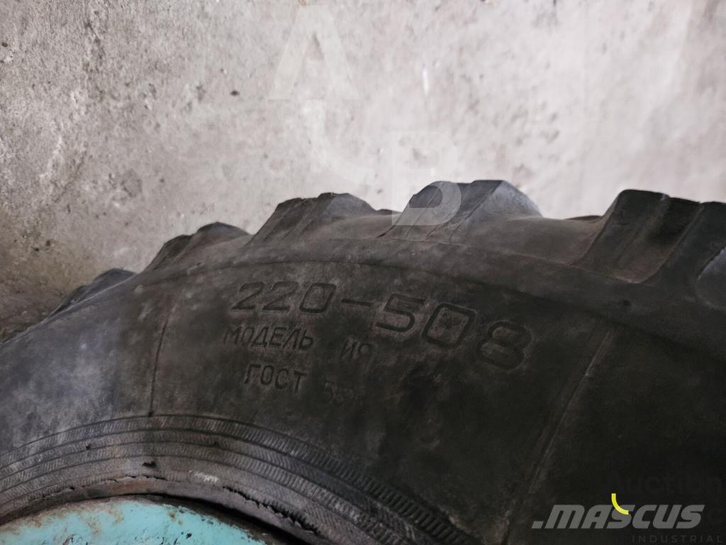 Belarus MTZ 80L Traktori