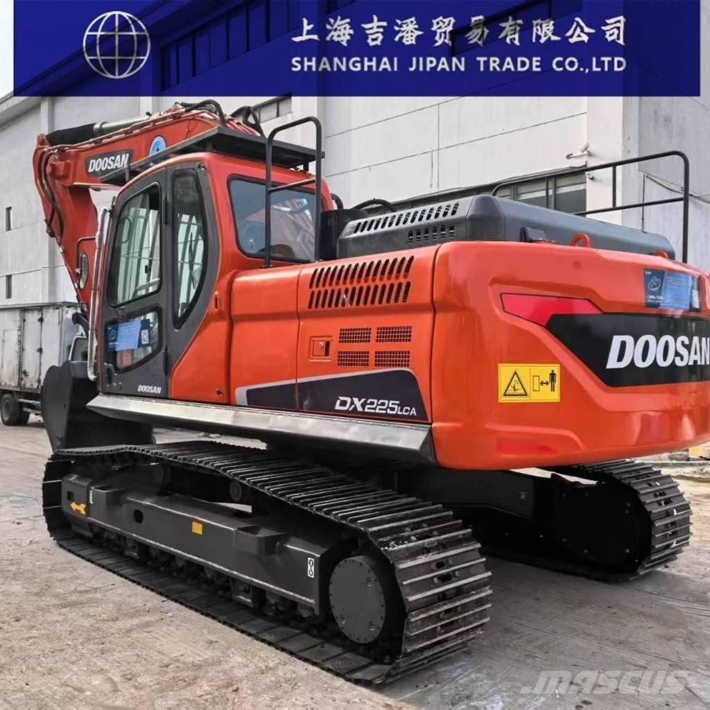 Doosan DX 225 Kāpurķēžu ekskavatori