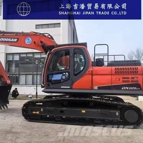 Doosan DX 225 Kāpurķēžu ekskavatori
