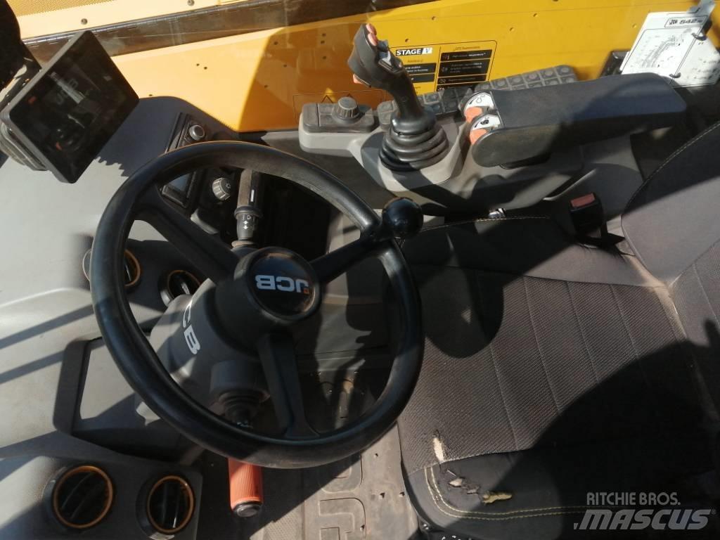 JCB 542-70 Lauksaimniecības pacēlāji