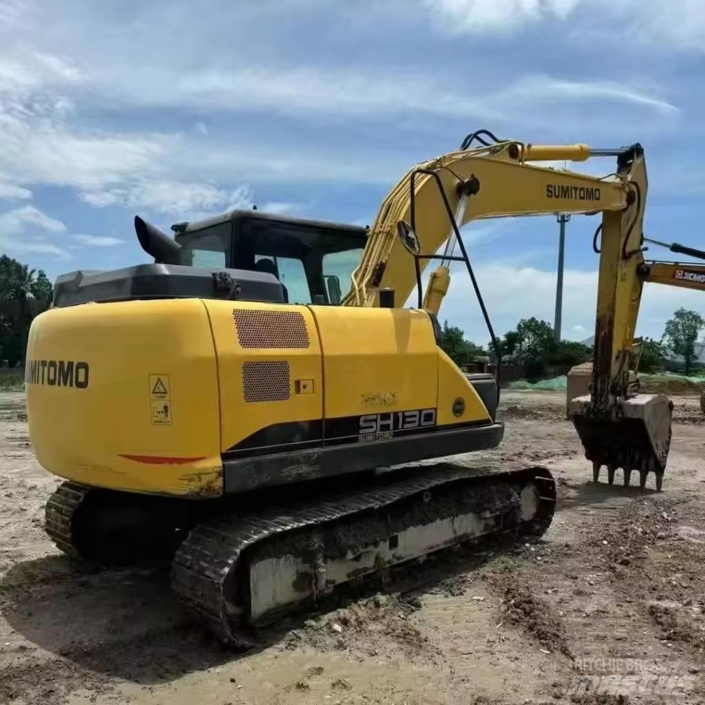 Sumitomo SH130-6 Kāpurķēžu ekskavatori