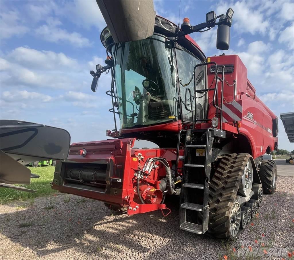 Case IH 8250 ASF Ražas novākšanas kombaini