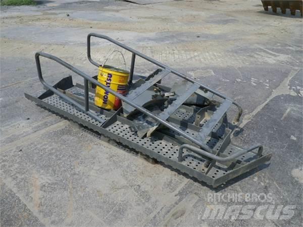 Hitachi ZX450-3 Kāpurķēžu ekskavatori