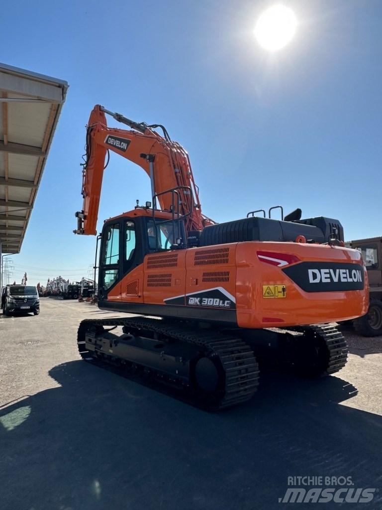 Develon DX300Lc-7 Kāpurķēžu ekskavatori