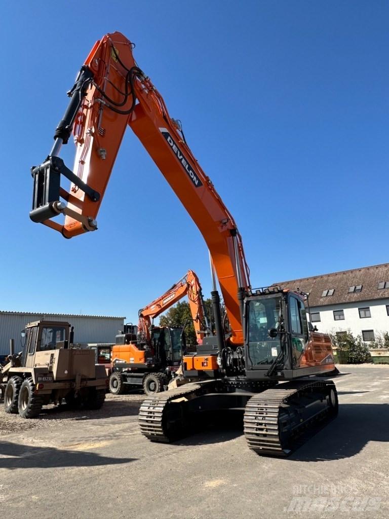 Develon DX300Lc-7 Kāpurķēžu ekskavatori