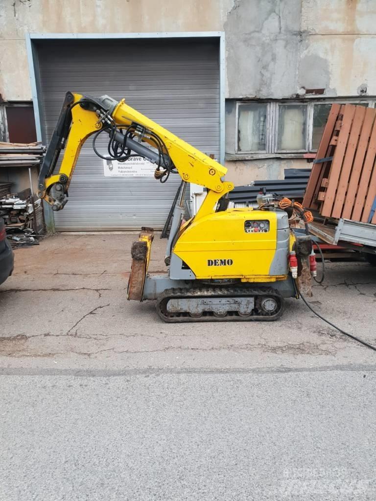 Brokk 180 Demontāžas ekskavators