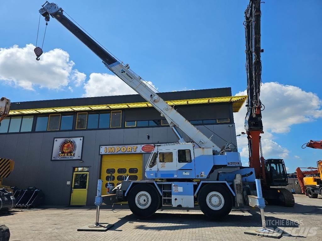 Tadano TR250E Visurgājēji celtņi