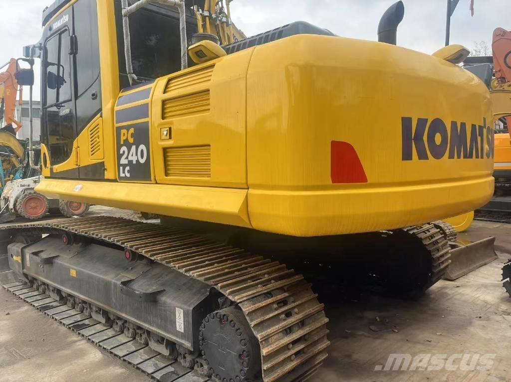 Komatsu PC 240 LC Kāpurķēžu ekskavatori