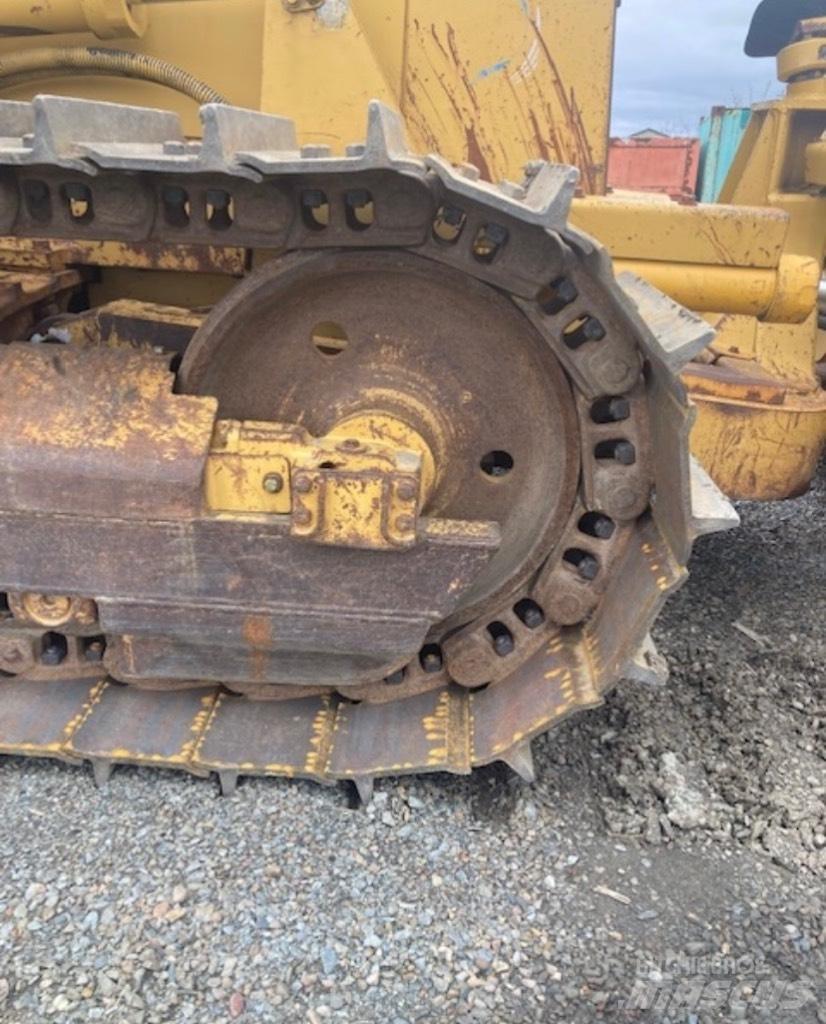 CAT D 5 C Kāpurķēžu buldozeri