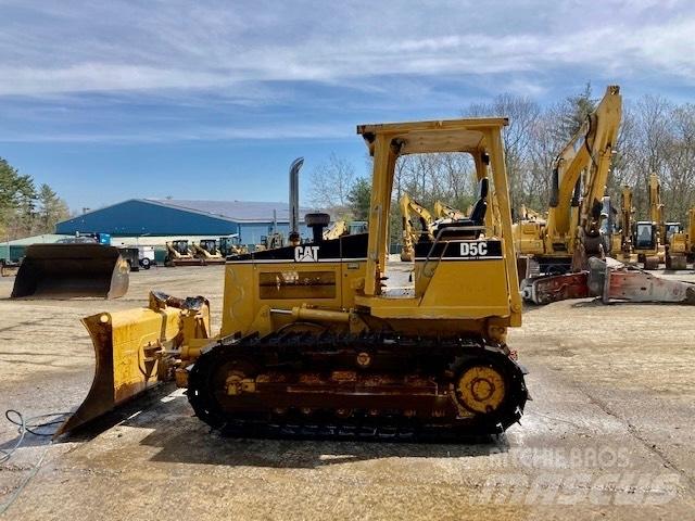 CAT D 5 C Kāpurķēžu buldozeri