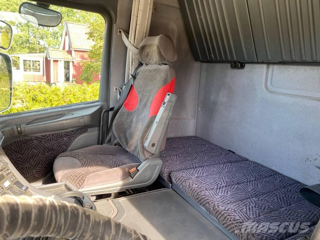 Scania R 144 Treileri ar āķi