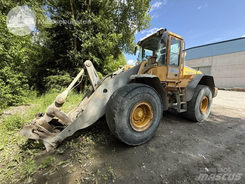 Volvo L 120 Iekrāvēji uz riteņiem