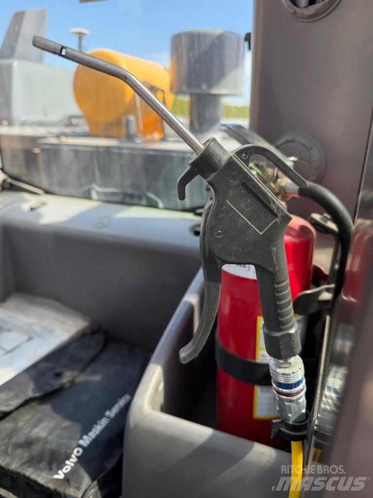 Volvo EC 220 EL Kāpurķēžu ekskavatori