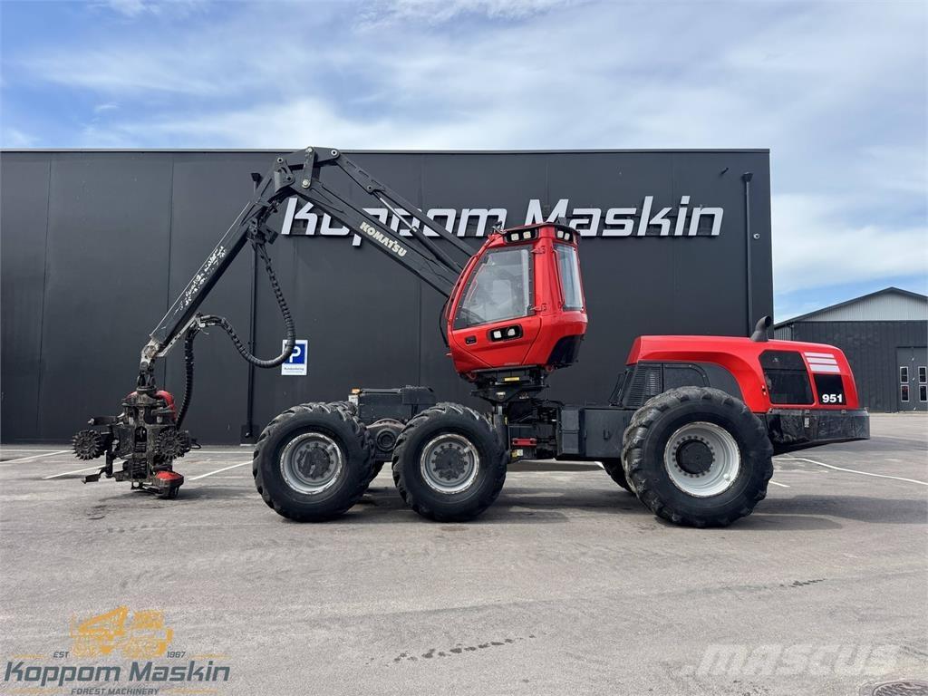 Komatsu 951 Harvesteri