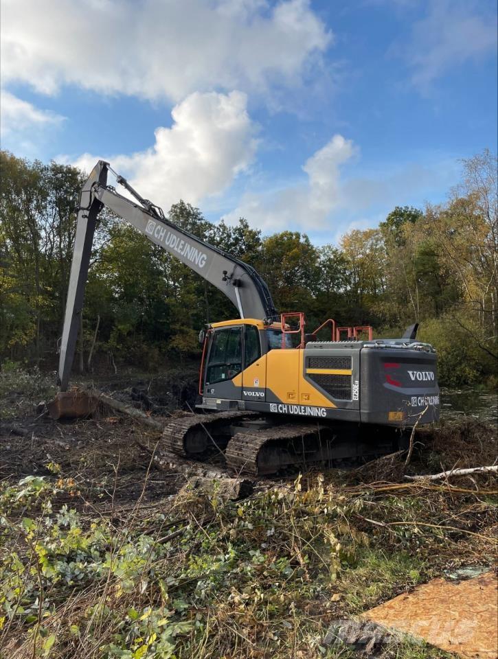 Volvo 250E LR Kāpurķēžu ekskavatori