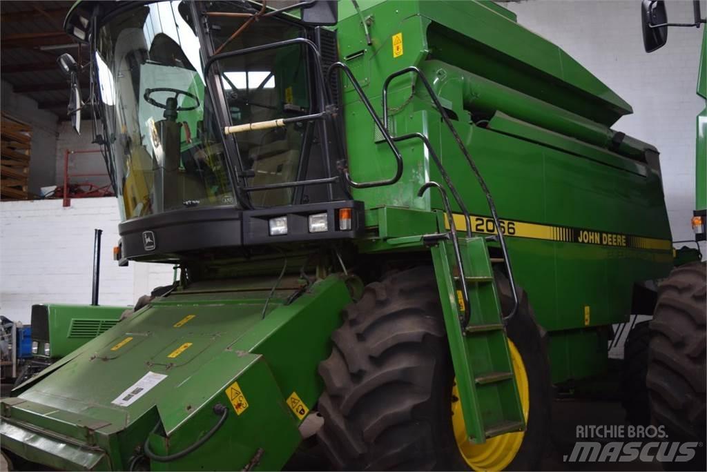 John Deere 2066 Ražas novākšanas kombaini