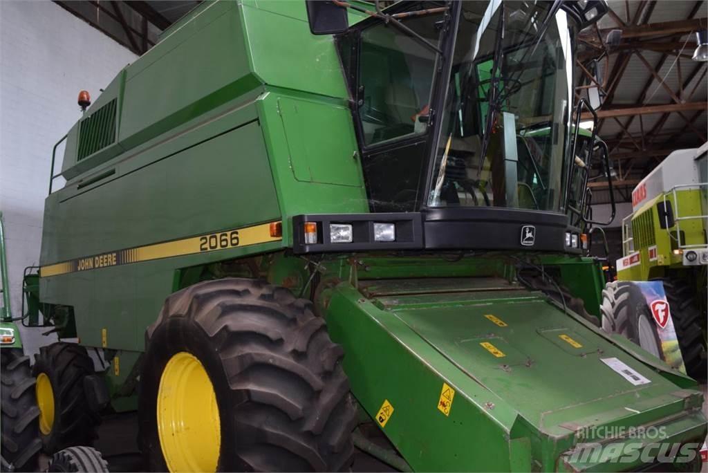 John Deere 2066 Ražas novākšanas kombaini
