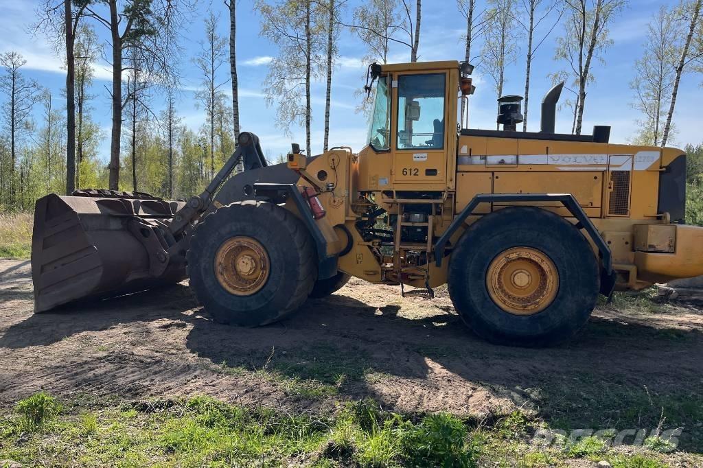 Volvo L 220 Iekrāvēji uz riteņiem