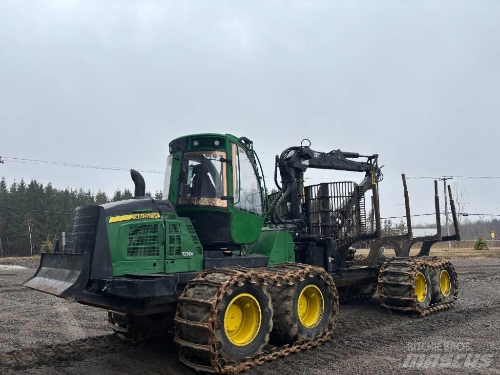 John Deere 1210 E Forvarderi
