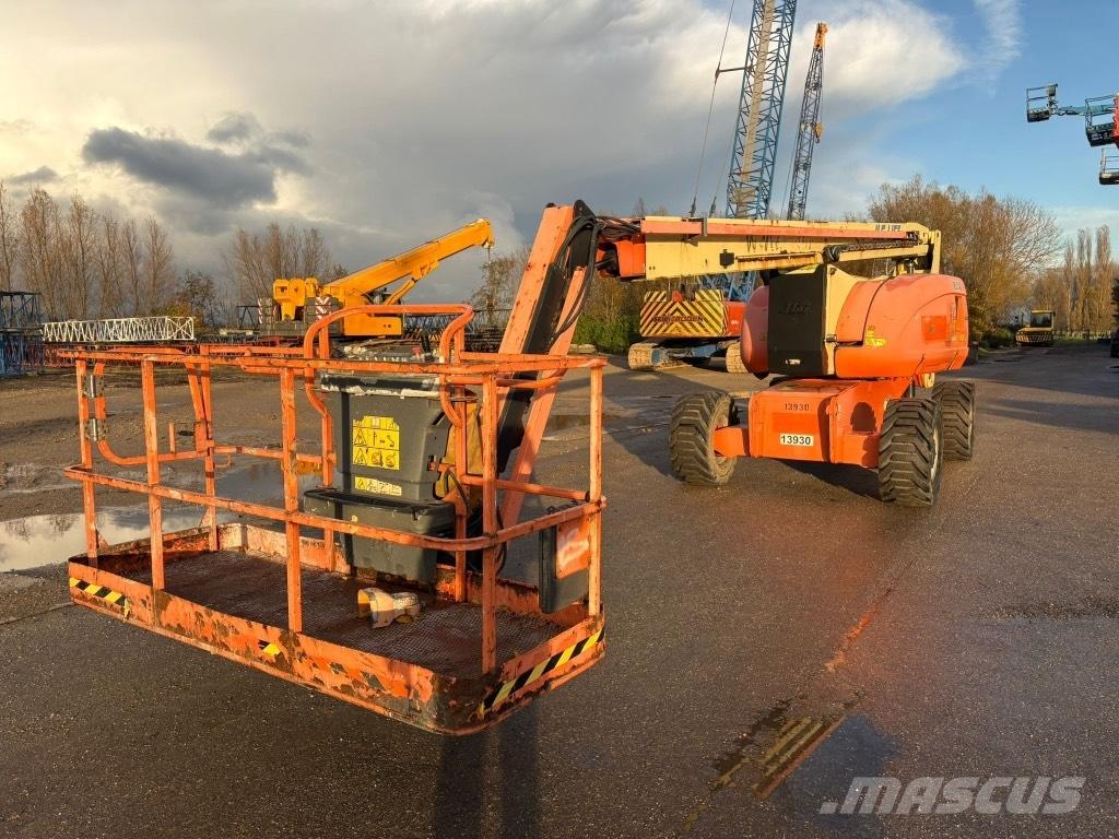 JLG 800 AJ Strēles pacēlāji