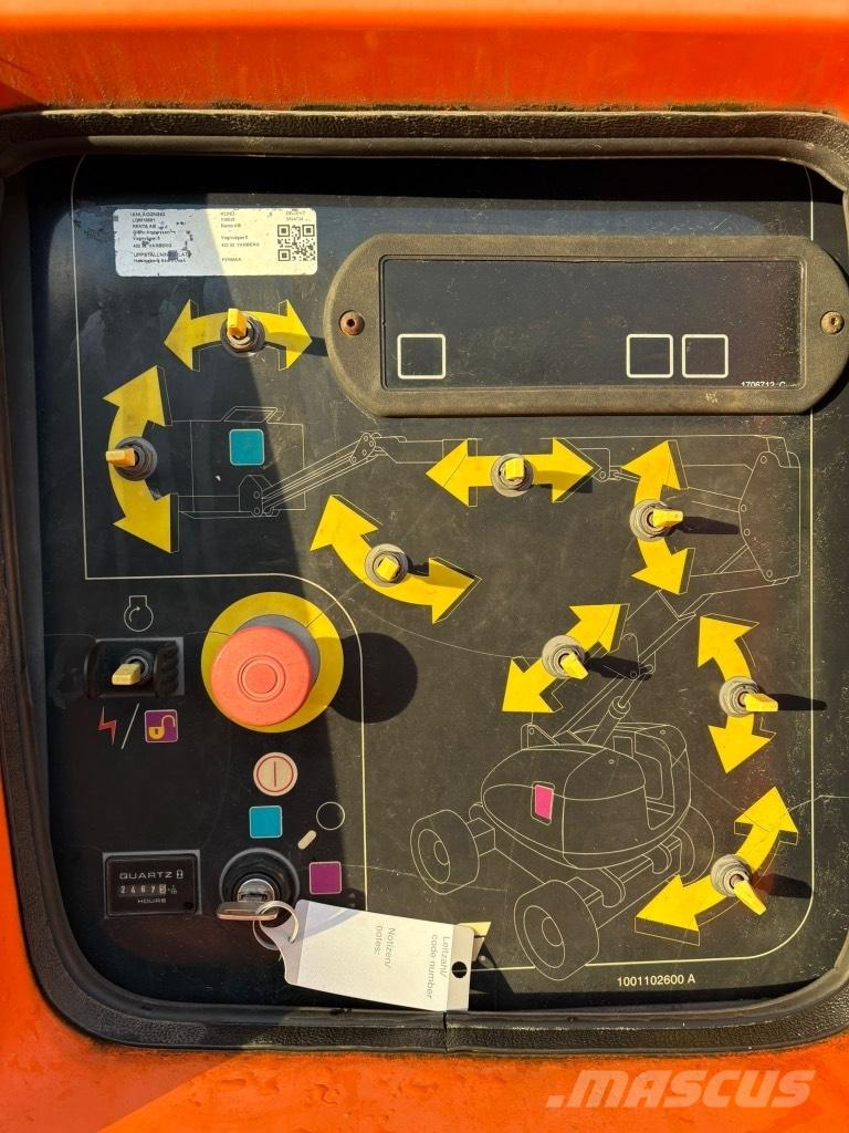 JLG 800 AJ Strēles pacēlāji