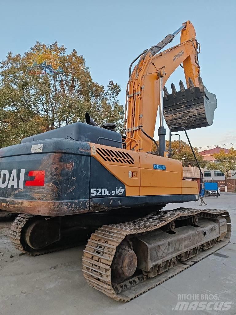 Hyundai R520L-9VS Kāpurķēžu ekskavatori