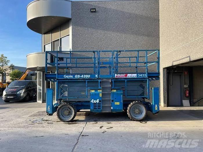 Genie GS4390RT Šķerveida pacēlāji