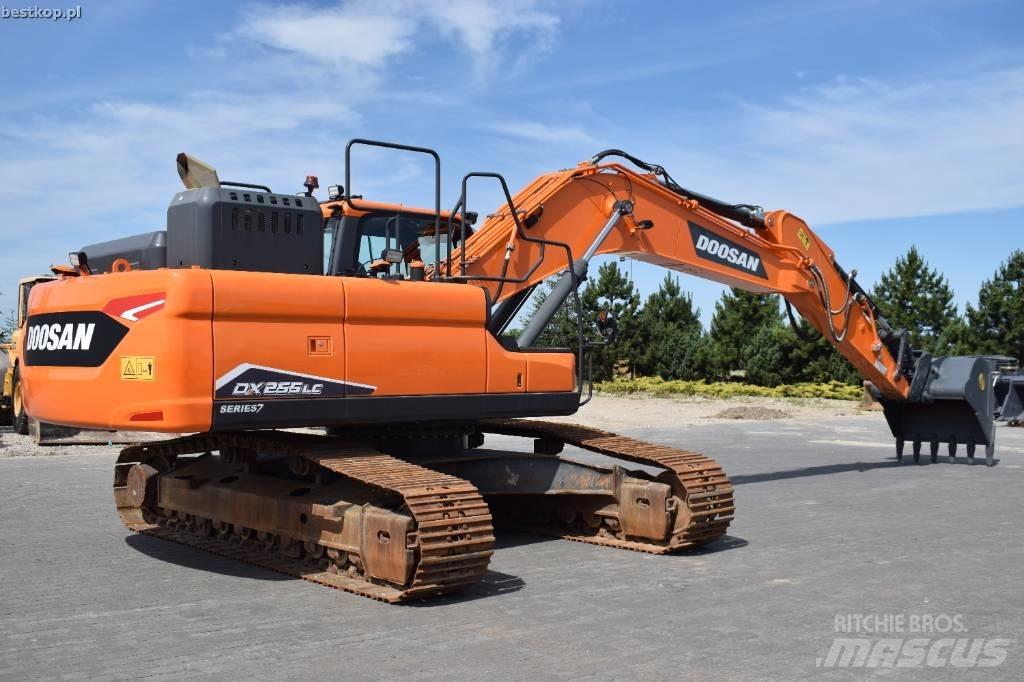 Doosan DX 255 LC-7 Kāpurķēžu ekskavatori