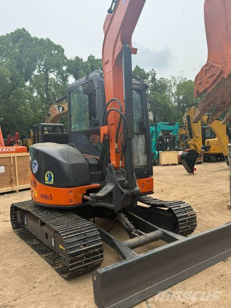 Hitachi ZX 50 U Kāpurķēžu ekskavatori