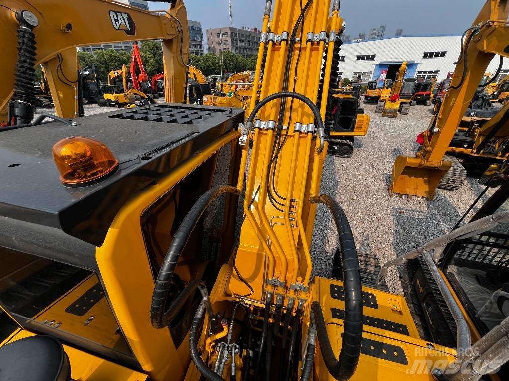 Komatsu PC 240 LC-8 Kāpurķēžu ekskavatori