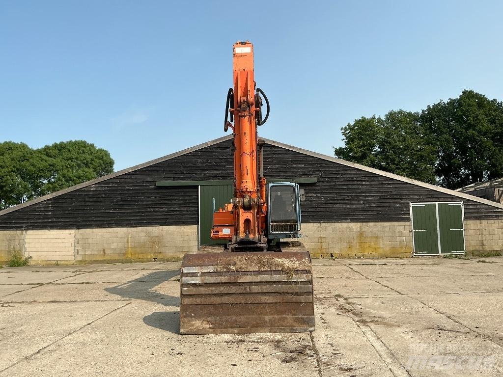 Hitachi EX300-3 Kāpurķēžu ekskavatori