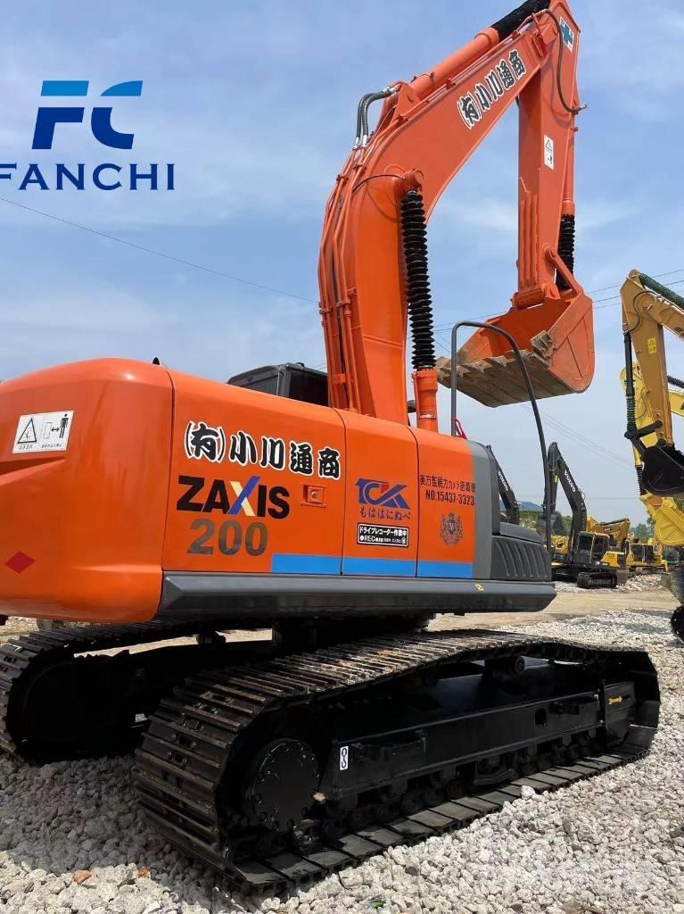 Hitachi ZX 200 Kāpurķēžu ekskavatori