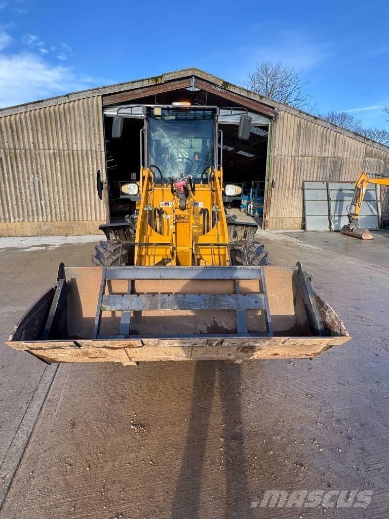 HZM 825 Iekrāvēji uz riteņiem