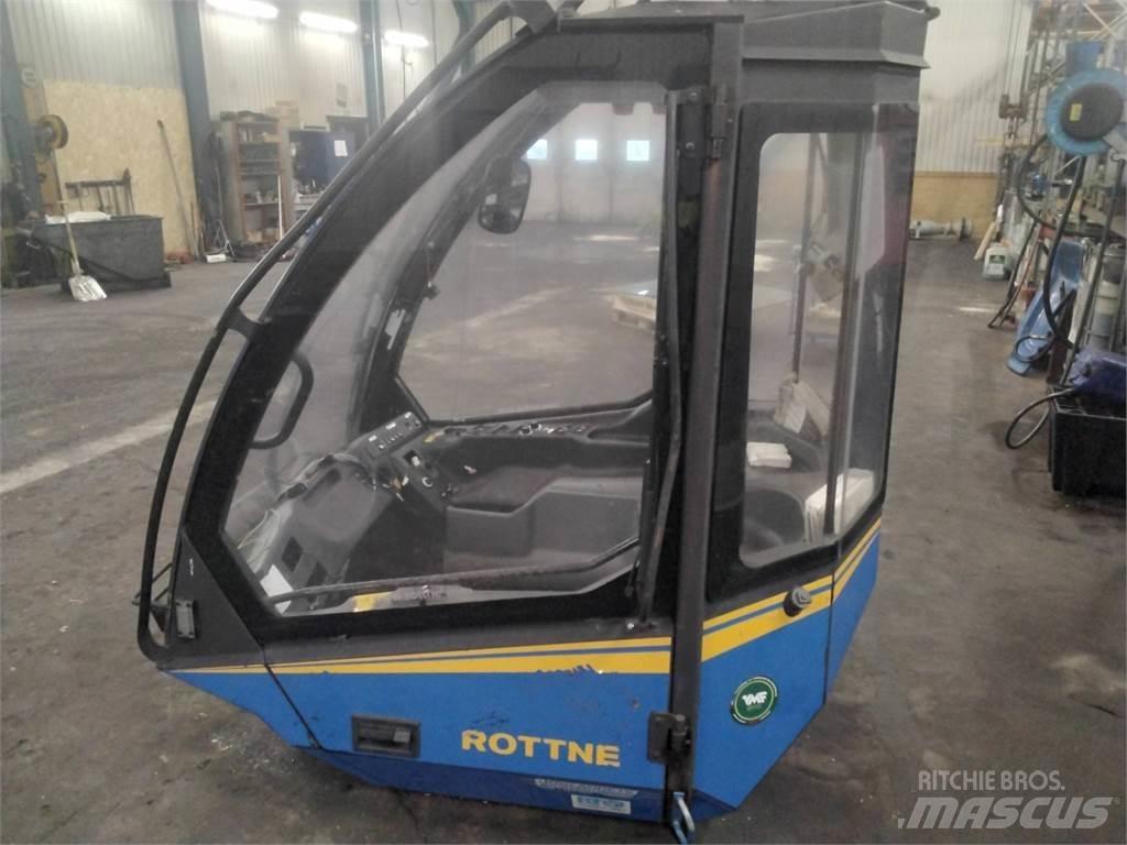 Rottne H20 Kabīnes un interjers