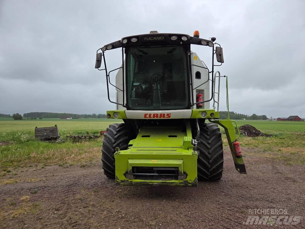 CLAAS Tucano 430 Ražas novākšanas kombaini