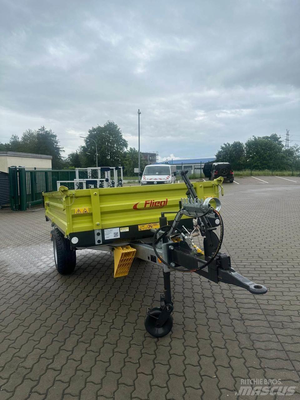 Fliegl EDK 40 Standarta piekabes