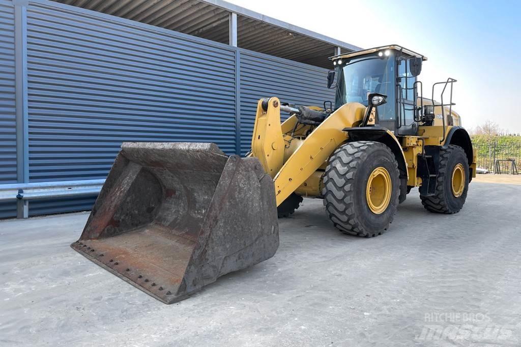 CAT 950M Iekrāvēji uz riteņiem