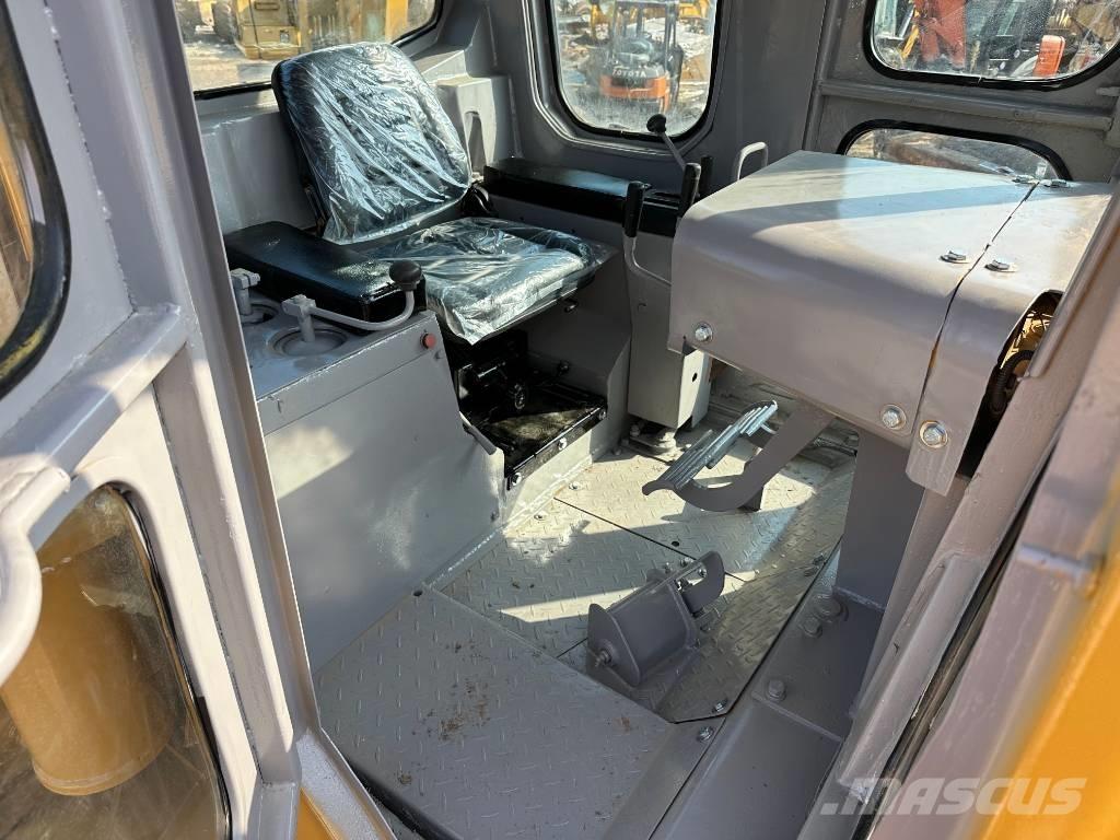 CAT D7G Kāpurķēžu buldozeri