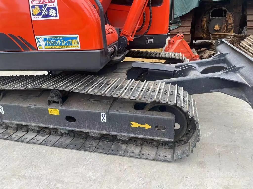 Doosan DX80 Vidēja lieluma ekskavatori 7 t - 12 t
