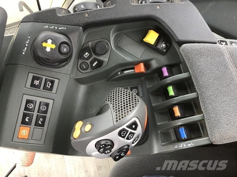 CLAAS Axion 830 Traktori