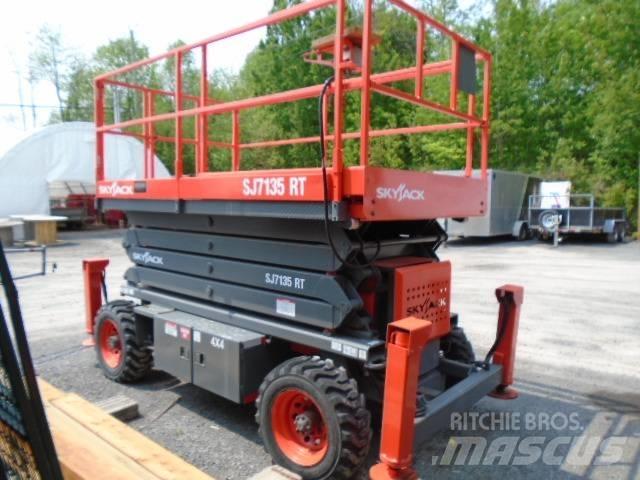 SkyJack SJ 7135 RT Šķerveida pacēlāji