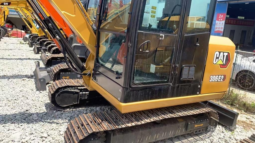 CAT 306E2 Kāpurķēžu ekskavatori