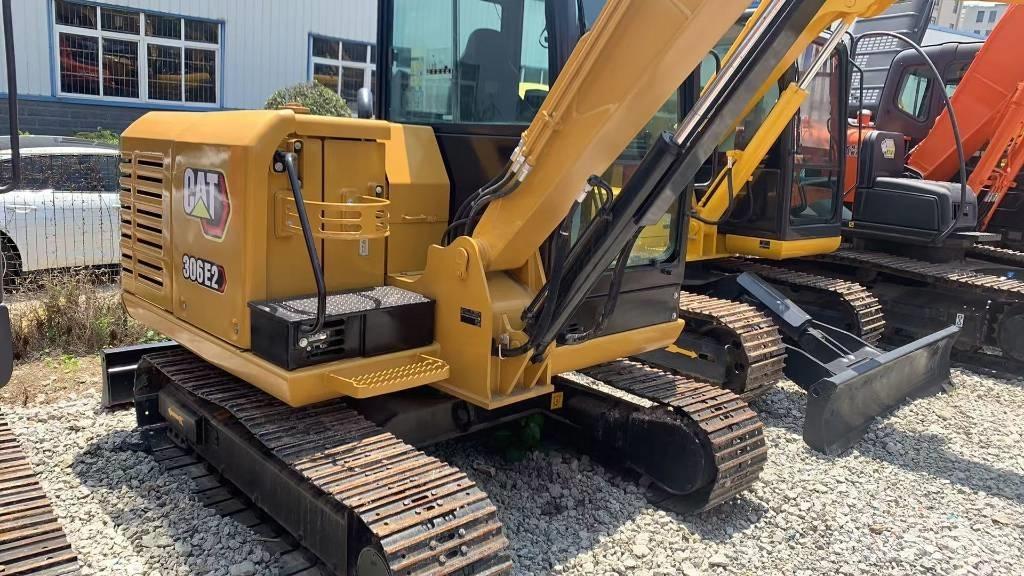CAT 306E2 Kāpurķēžu ekskavatori