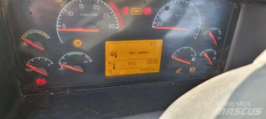 Volvo FM 12 Treileri ar āķi