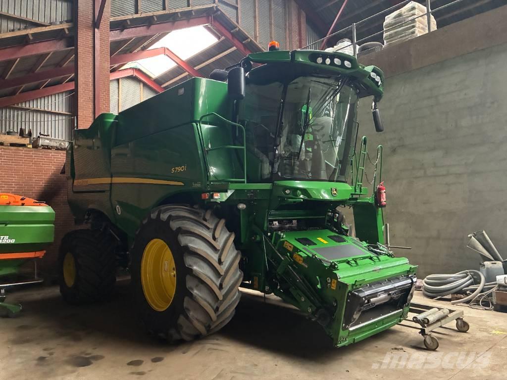 John Deere S 790i Ražas novākšanas kombaini