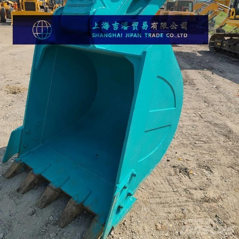 Kobelco 210 Kāpurķēžu ekskavatori