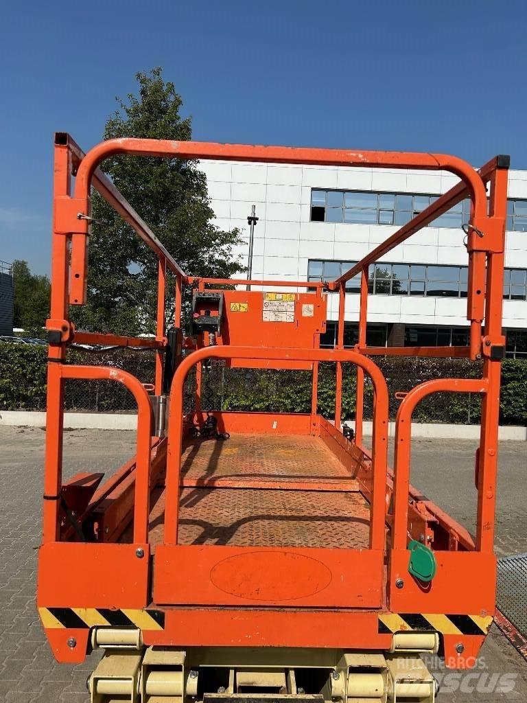 JLG 3246 ES Šķerveida pacēlāji