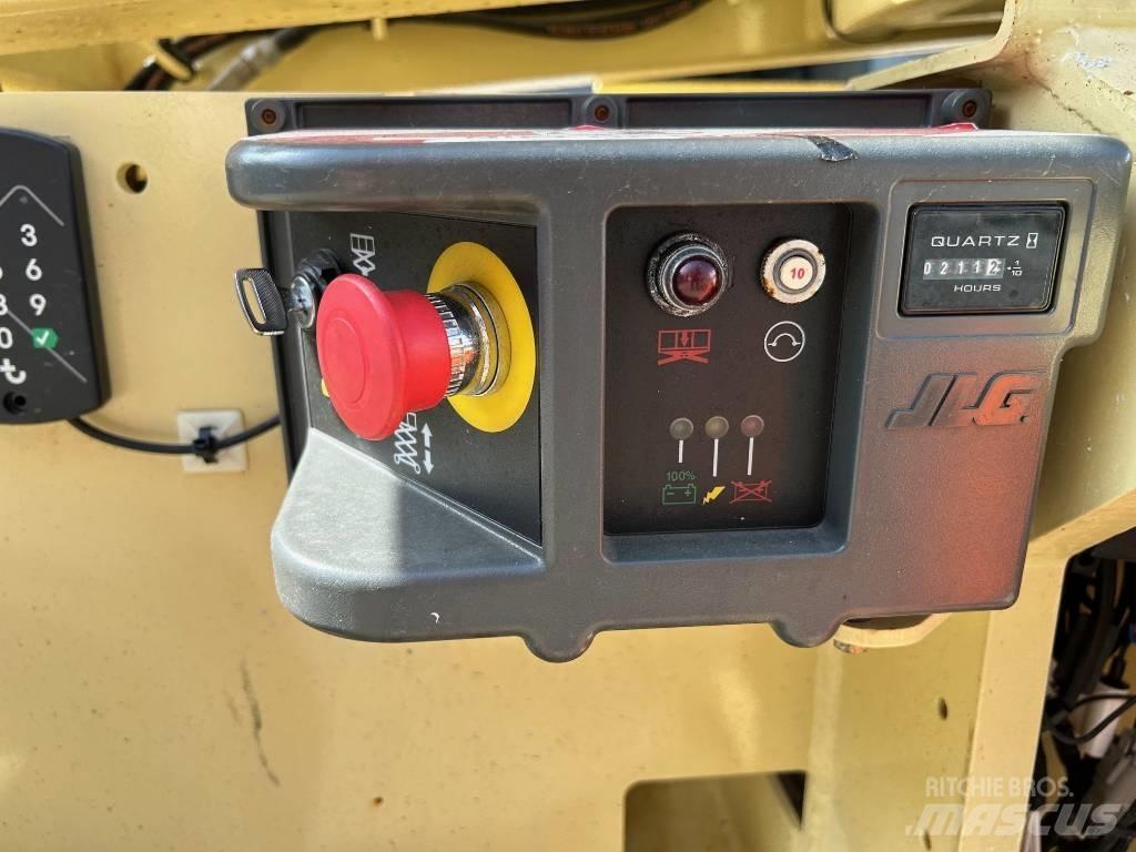 JLG 3246 ES Šķerveida pacēlāji