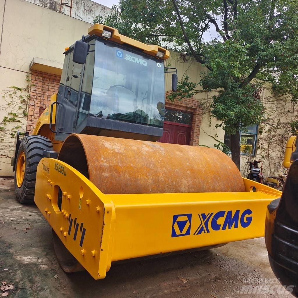 XCMG XS223J Vienvalča grunts veltņi