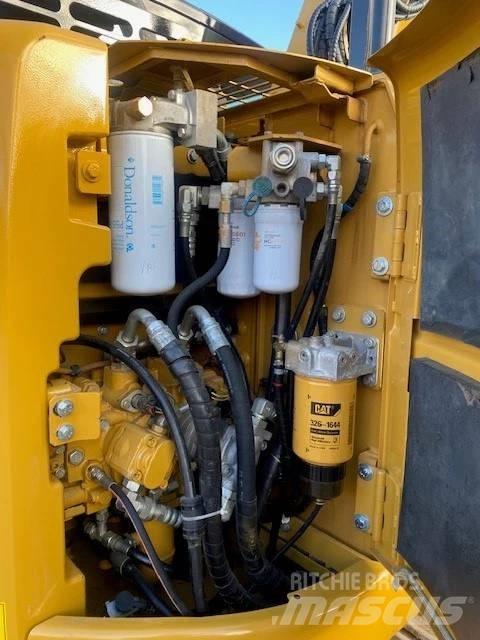 CAT 313 Kāpurķēžu ekskavatori